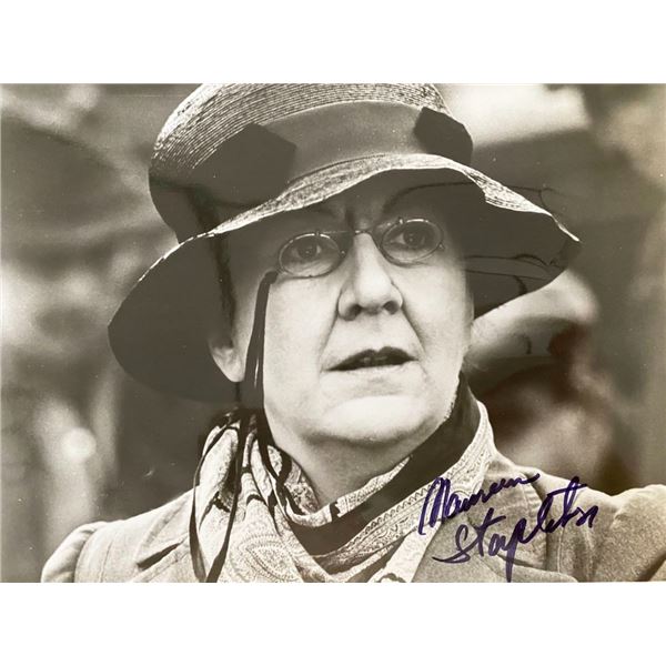 Maureen Stapleton signed photo
