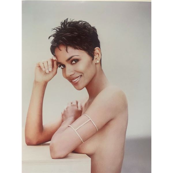 Halle Berry unsigned photo