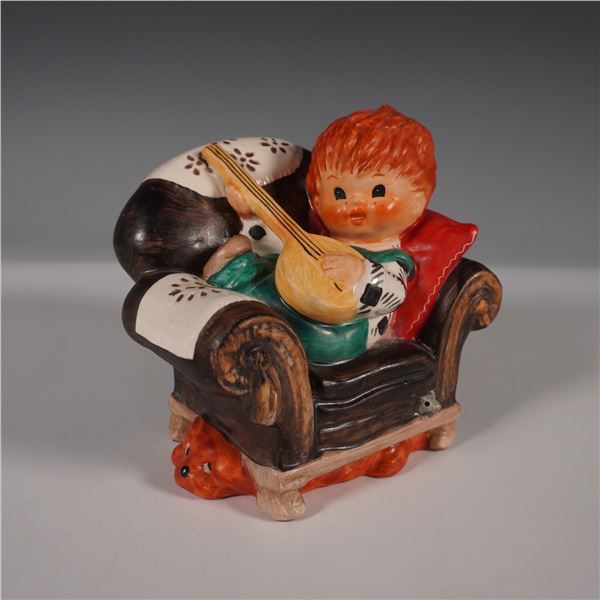 Goebel Hummel Figurine, Byj Off Key