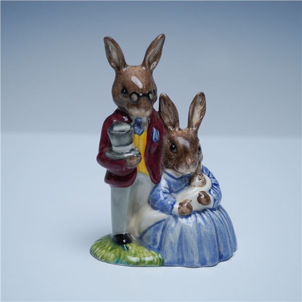 Royal Doulton DB68 "Father, Mother & Victoria Bunnykins" Figurine