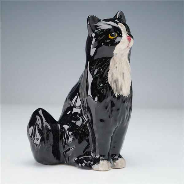 Royal Doulton Porcelain FigurineSeated Cat DA194