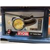 Image 3 : RYOBI 10-IN TABLE SAW WORKING
