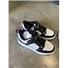 Image 2 : 6 NEW PAIRS OF ASSORTED YOUTH SIZE BOOTS AND SHOES