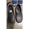 Image 2 : 3 PAIRS OF SIZE 12 FOOTWEAR INCLUDING MENS DUTY SHOES