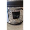 Image 2 : INSTANT POT DUO 7-IN-1 MULTI-COOKER TESTED AND WORKING