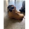 Image 2 : 6 NEW PAIRS OF ASSORTED YOUTH SIZE BOOTS