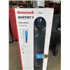 Image 2 : HONEYWELL 40" 5 SPEED QUIET SET TOWER FAN - TESTED WORKING