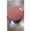 Image 2 : DECORATIVE OTTOMAN
