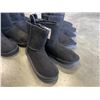 Image 2 : 5 PAIRS OF NEW WOMENS LINED SHOES, ASSORTED SIZES