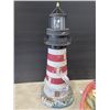 Image 2 : LIGHTHOUSE AND BOAT DECOR