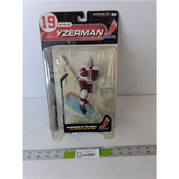 Steve Yzerman Hockey Figurine, Sealed
