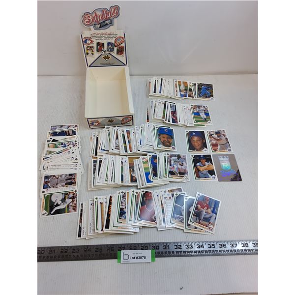 (300+) 1991 Upper Deck MLB Collector Cards