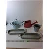Image 1 : Gardening Lot- (2) Watering Cans, (4) Pots, (2) Trays