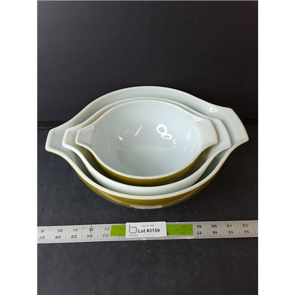 Set of 3 Vintage "Spring Blossom" Pyrex Bowls 10, 9, 7.5" Dias