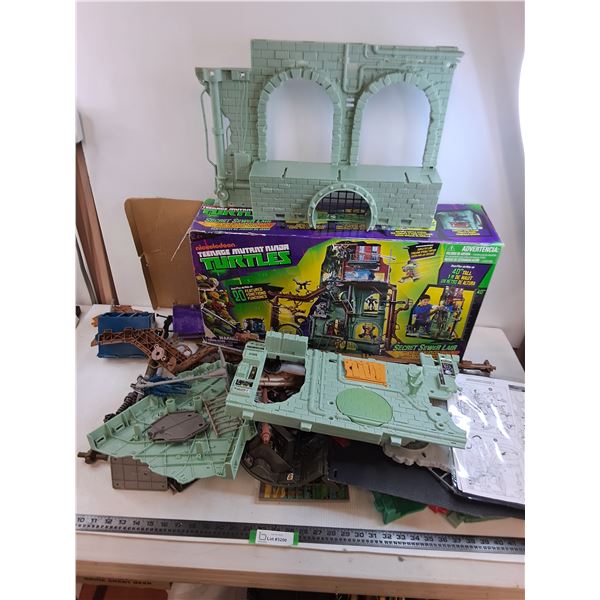 Nickelodeon Teenage Mutant Ninja Turtles Action Figures Play Set  -  PICK UP