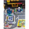 Image 4 : Majorette "City Service" Play Set - 14" x 5.5" x 12" Closed