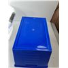 Image 7 : Rubbermaid Laundry Basket & Blue Storage Container- One Handle Broken - PICK UP