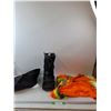 Image 1 : Tire Tube, (2) Orange Safety Vests, Maxtrax Cast
