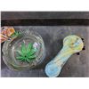 Image 3 : Glass Ash Tray and (2) Glass Smoking Pipes