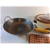 Image 2 : 14" Wok Pan, Rival Electric Crock Pot Slow Cooker and Kitchen Towel - As Is  -  PICK UP