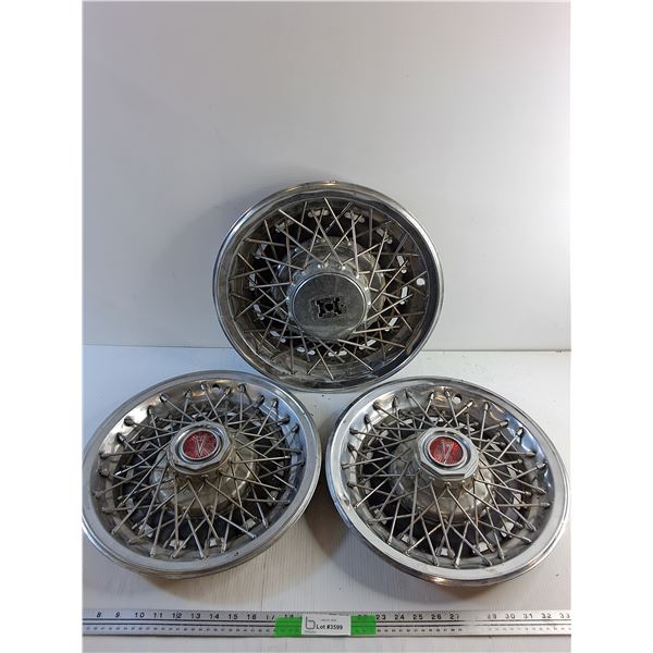 Pontiac Le Mans Grand Prix Hubcaps