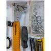 Image 5 : Varying Deluxe Tool Lot Chalk Line, Laser Level, Razor Knife, Vise Grips, Staple Hammer, Screwdriver