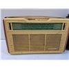 Image 2 : (2)Antique General Electric and Philips Radio
