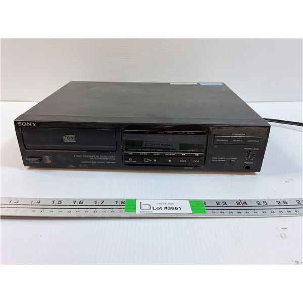 Sony VCR Player - POWERS ON