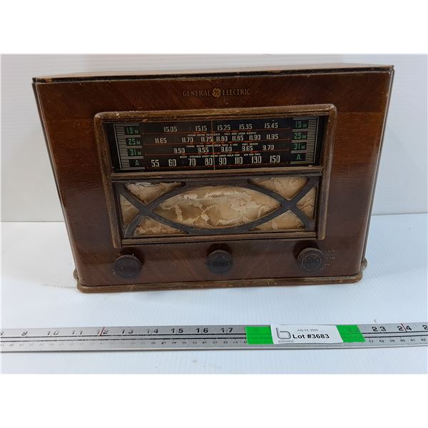 General Electric Antique Radio - As Is