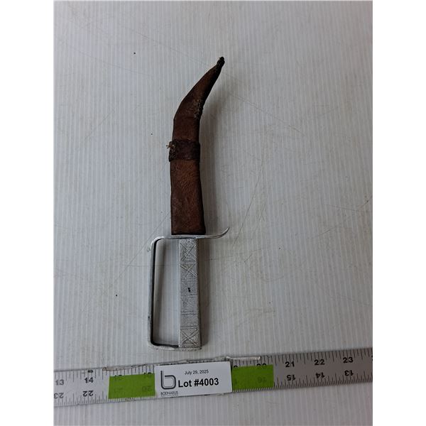 Dagger with Sheath 10.5" Long