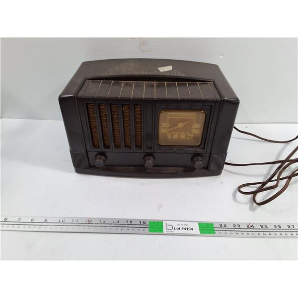 Stromberg-Carlson Radio Missing Plug In As Is