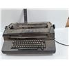 Image 7 : Vintage Black IBM Typewriter Powers On, AS IS