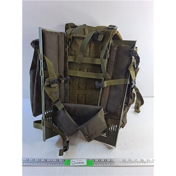 Canadian Army Radio Backpack with Side Pouches