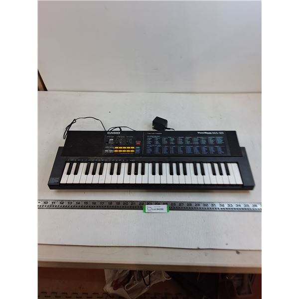 Casio "ToneBank" Electric Keyboard - Tested - 26x9x2 - PICK UP
