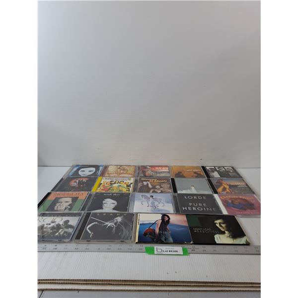 (19) CDs-Evanescence, Brad Paisley, Empire Records