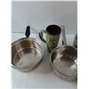 Image 2 : (7) Cups, (2) Pots, (2) Baking Pans