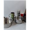 Image 6 : (7) Cups, (2) Pots, (2) Baking Pans