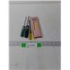 Image 1 : (3) Screwdrivers & Colored Pencils