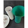 Image 7 : (2) Vases & Glass Dishes