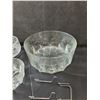 Image 4 : (3) Glass Bowls & Leaf Shaped Dish