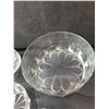 Image 5 : (3) Glass Bowls & Leaf Shaped Dish