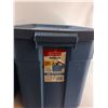 Image 3 : *(2) Rubbermaid Containers - 68 Litre 24'' x 16'' x 16 1/2'', 24'' x 15 1/2'' x 12'' - CANNOT SHIP