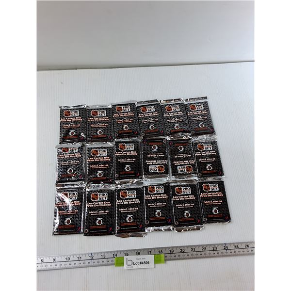 (18) 1991-1992 Series 1 NHL Pro Set Hockey Cards