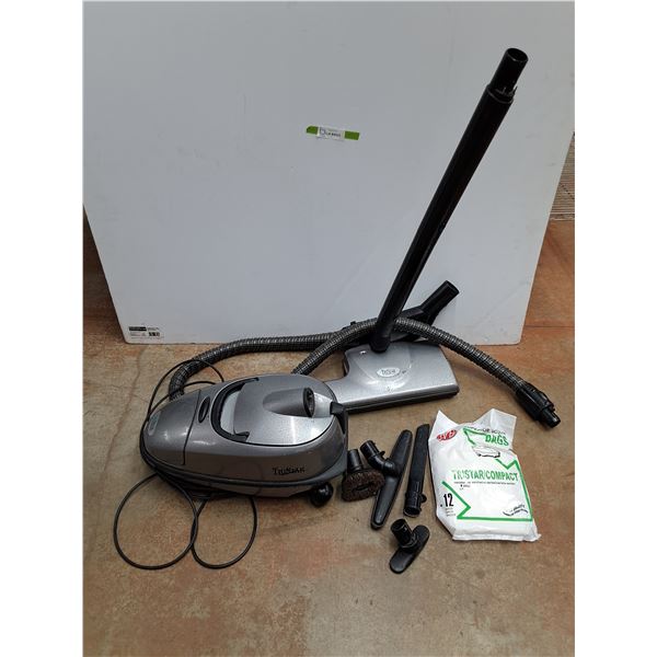 Tristar Vacuum with Attachments and Vacuum Bags, Tested  -  PICK UP ONLY