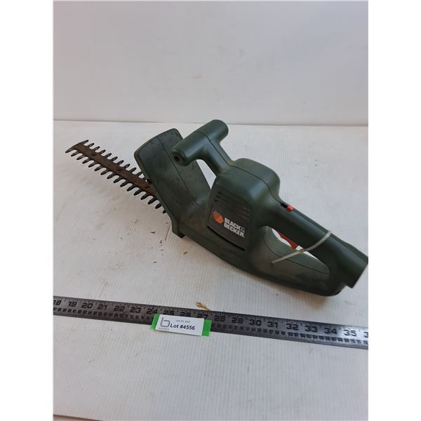 Black & Decker 13" Hedge Trimmer - Tested - Pickup Only