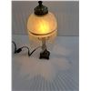 Image 2 : Glass & Bead Shade End Table Lamp - 14" Tall
