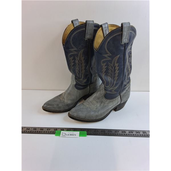 Men's Cowboy Boots - Mens Size 9.5