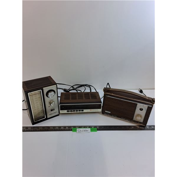 (2) Vintage Radios: Emerson & Strauss - As Is & Candle Alarm Clock