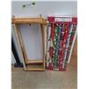 Image 4 : Canvas Frames 30" x 12", Gift Wrapping, Adjustable Cane and Vacuum Attachment - PICK UP
