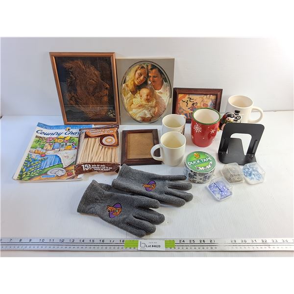 Framed Wall Art, Picture Frame 6" x 4", Scooby Doo Winter Gloves, Mugs, Duck Tape and Misc